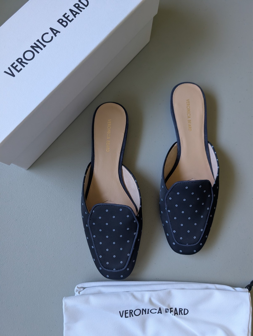 NIB Veronica Beard Moritz Printed Loafer Mule Size US 8M Navy